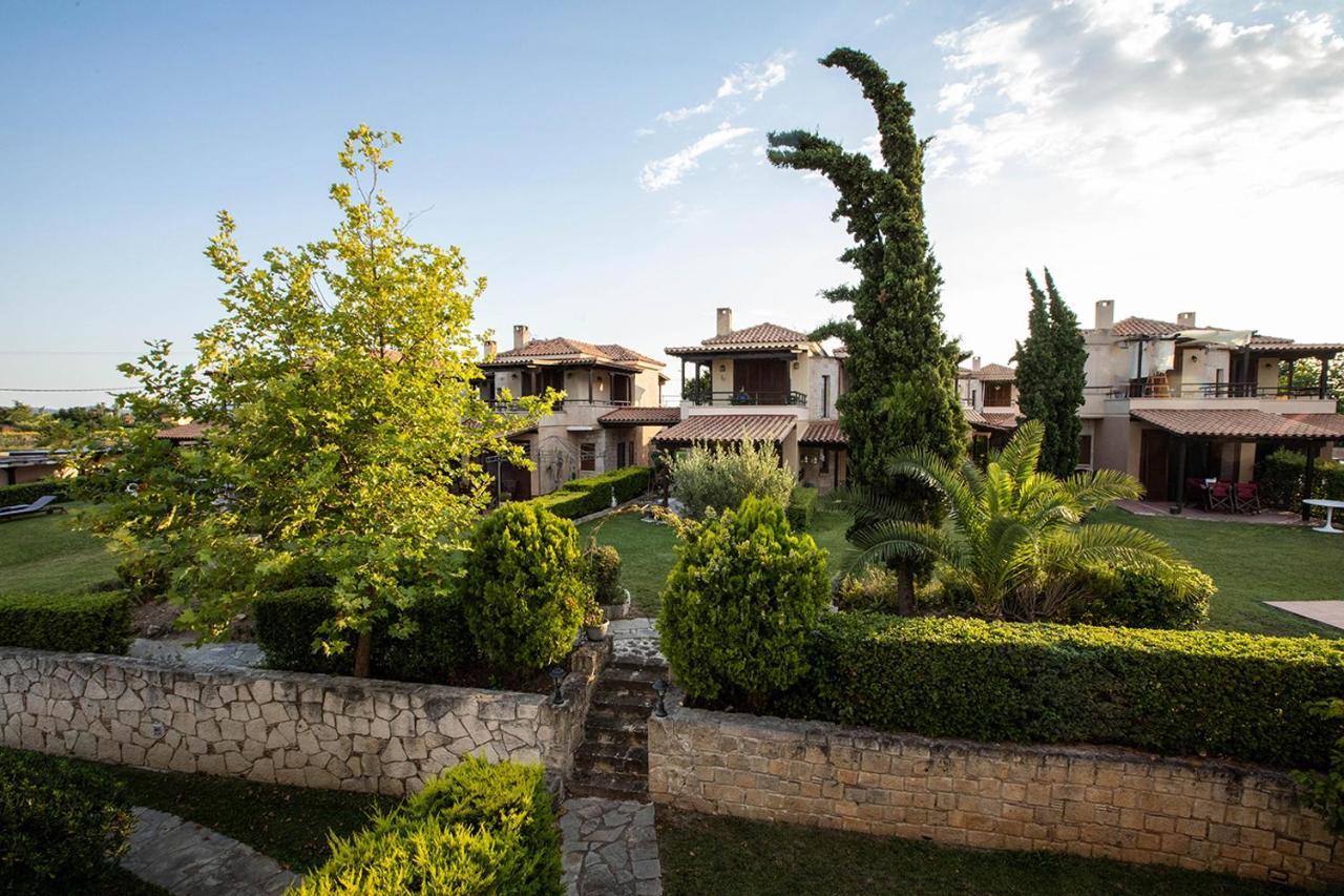 Porto Thea Alexandra Shared Pool Villa, Afytos Bagian luar foto