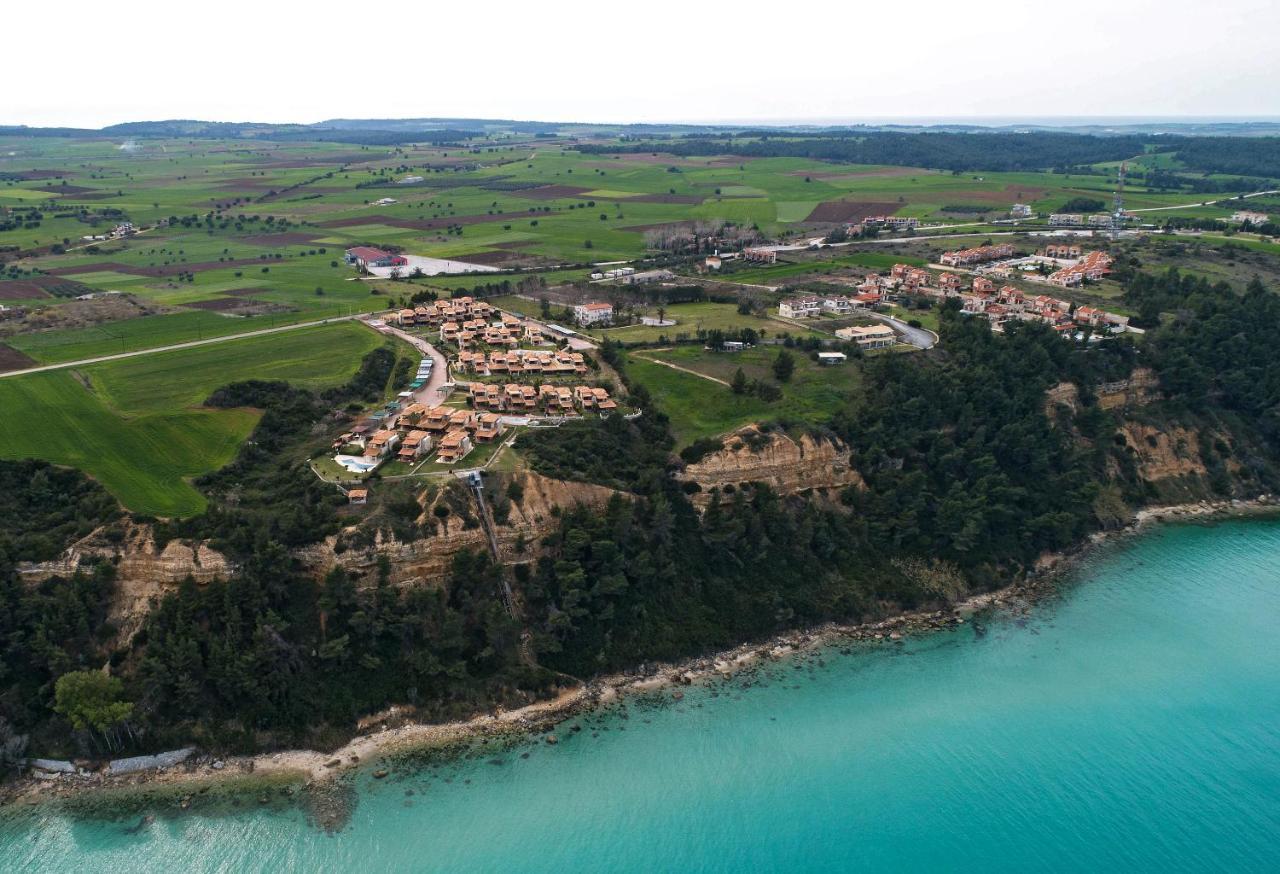 Porto Thea Alexandra Shared Pool Villa, Afytos Bagian luar foto